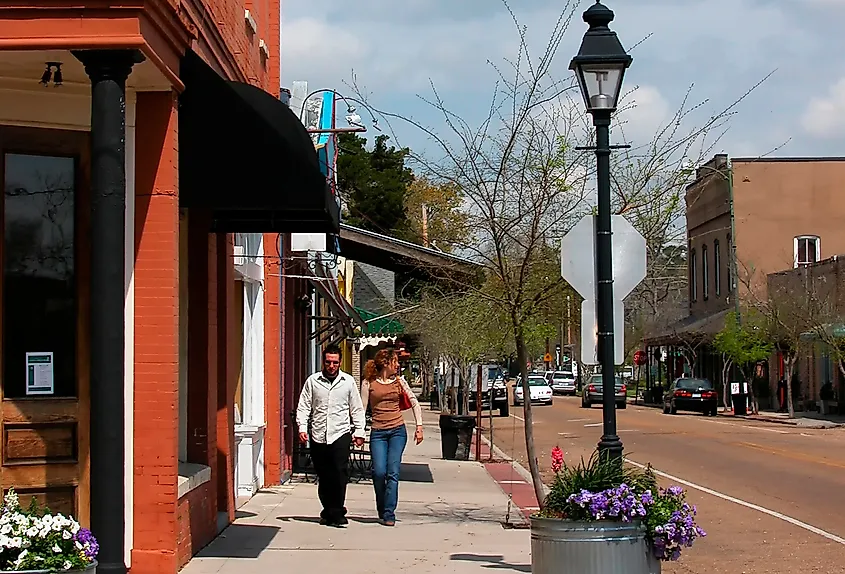 Downtown street in Covington, Louisiana.