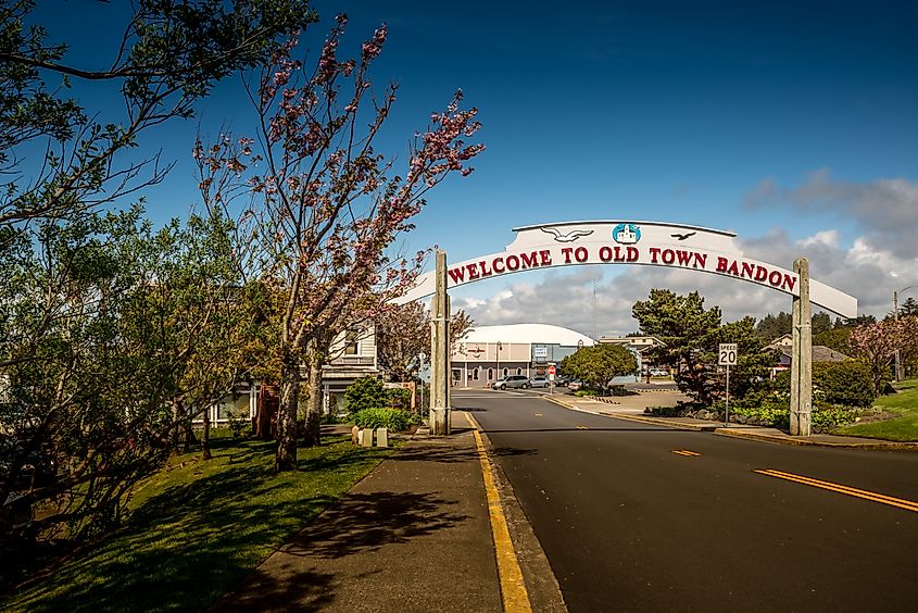 Sign welcoming visitors to Bandon, Oregon