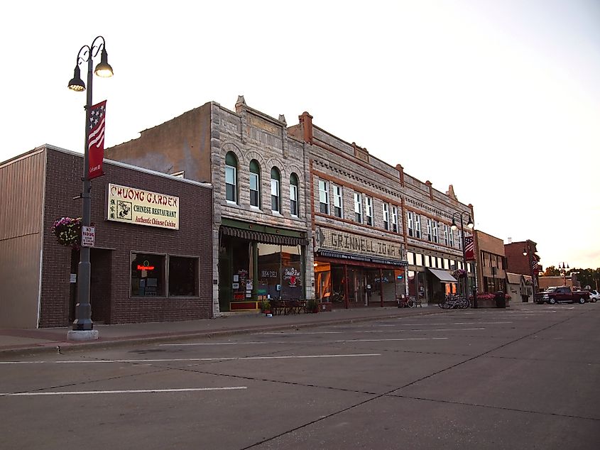 Broad Street in the downtown historic district of Grinnell, Iowa