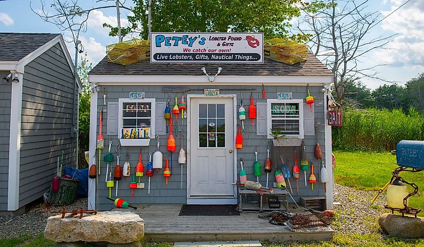 Petey's Summertime Seafood at 1323 Ocean Boulevard in town of Rye, New Hampshire.