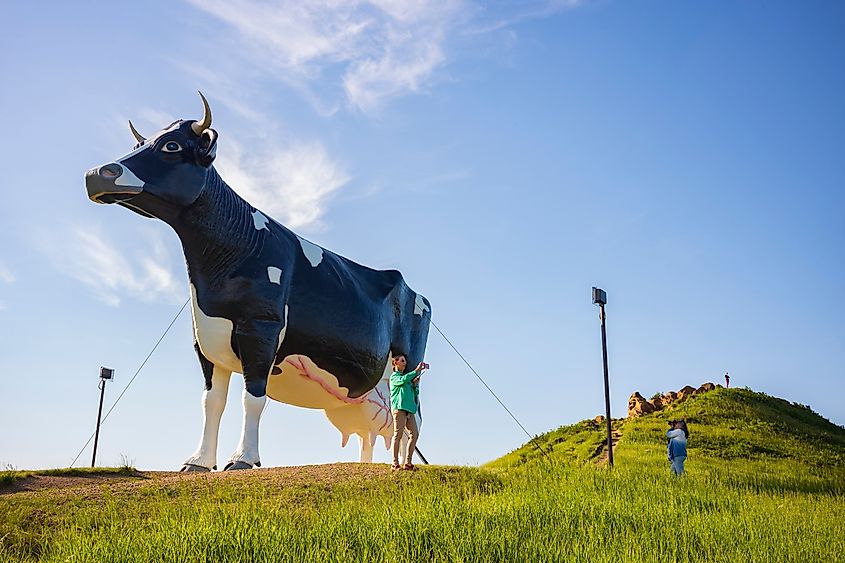 Salem Sue, the World's largest Holstein Cow statue.