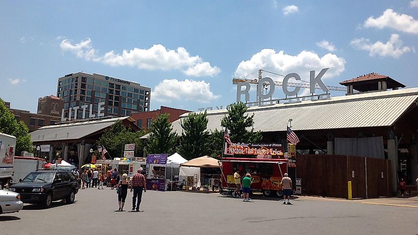 7 Affordable Summer Vacation Spots In Arkansas WorldAtlas   Little Rock River Market 4th July 2013 