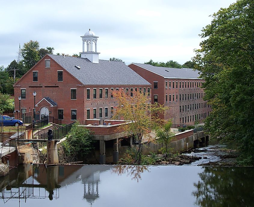 Rochester, New Hampshire. In Wikipedia. https://en.wikipedia.org/wiki/Rochester,_New_Hampshire By AlexiusHoratius - Own work, CC BY-SA 3.0, https://commons.wikimedia.org/w/index.php?curid=21713079