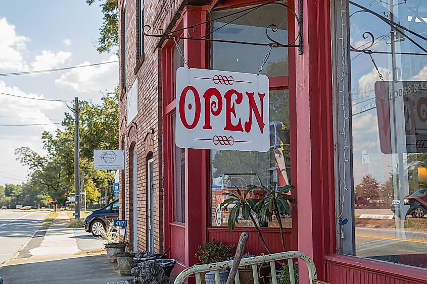 Watkinsville, GA / USA. Editorial credit: Yoram Benz / Shutterstock.com