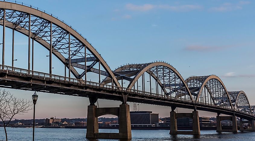 Centennial bridge between Rock Island, IL and Davenport, IA.