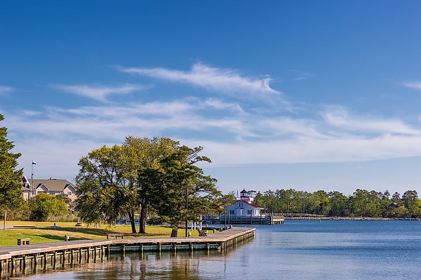 Water front view of the harbor and park in Manteo on Roanoke Island in Outer Banks, North Carolina