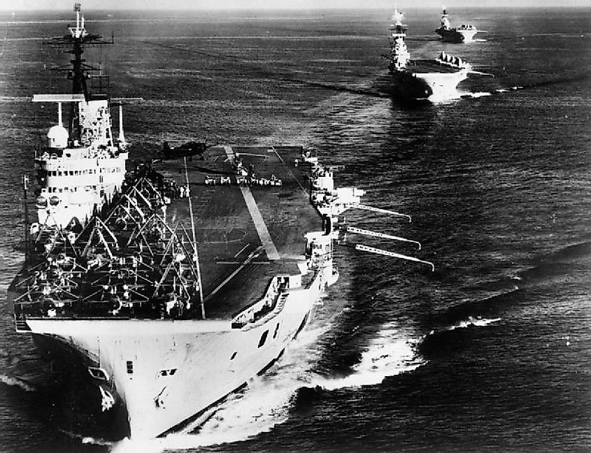 1956: Three of the five British aircraft carriers involved in the Suez operation: HMS Eagle (R05) leads HMS Bulwark (R08) and HMS Albion (R07). Source: Wikimedia/Public Domain