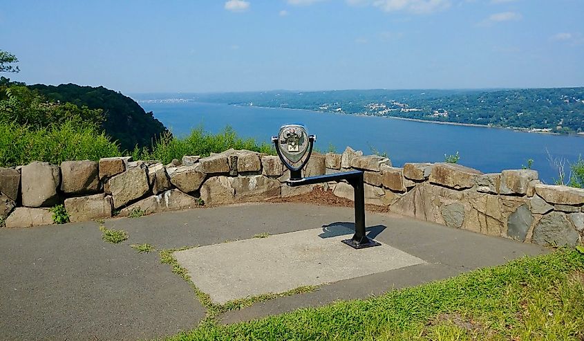 A scenic overlook at State Line Lookout in Palisades Interstate Park, New Jersey.