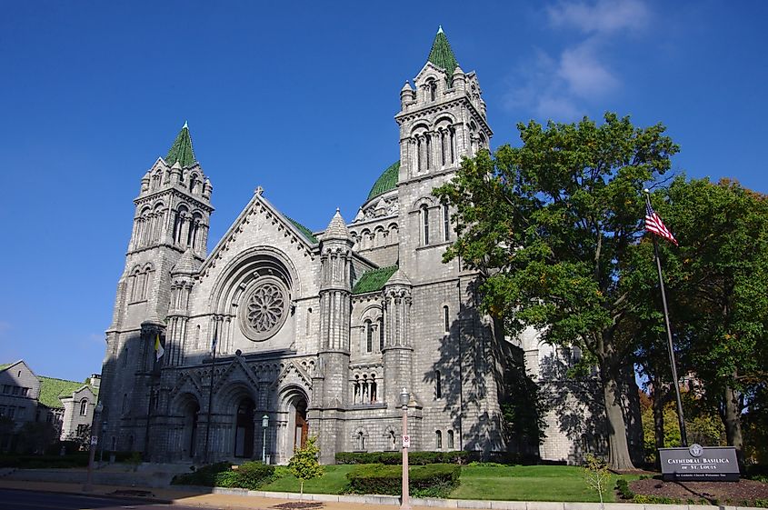 View of front steps to the Catholic Basilica on Lindell Blvd in Saint Louis Central West End. Editorial credit: RozenskiP / Shutterstock.com