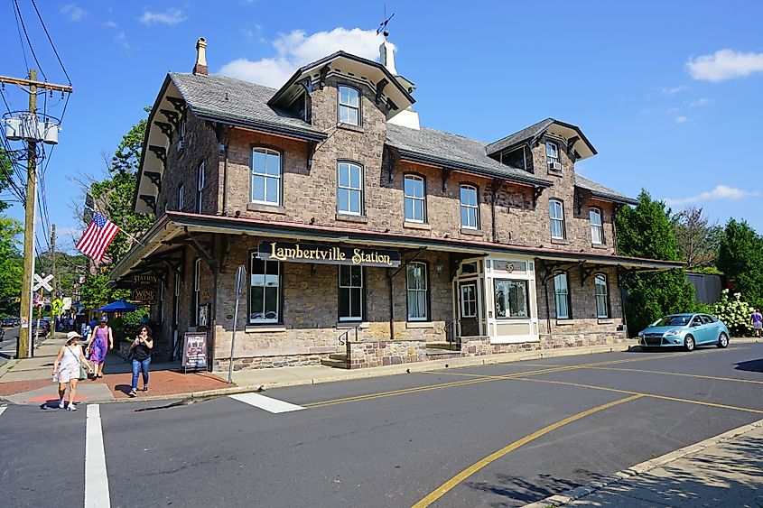 The charming historic town of Lambertville, New Jersey, located on the D&R Canal and the Delaware River. Editorial credit: EQRoy / Shutterstock.com