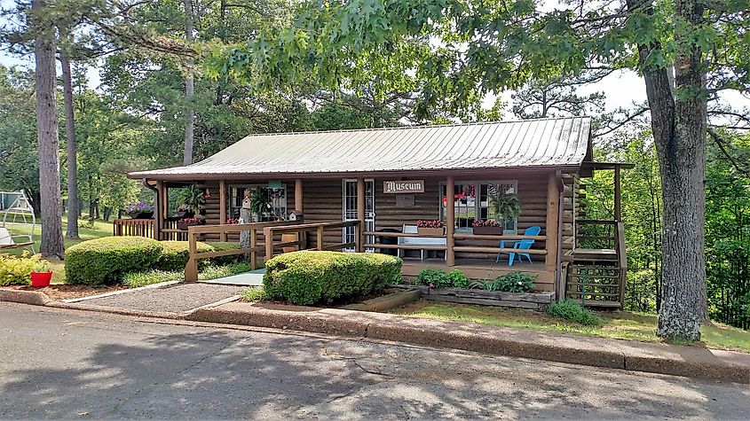 Museum in an 1850 log cabin in Fairfield Bay, Arkansas