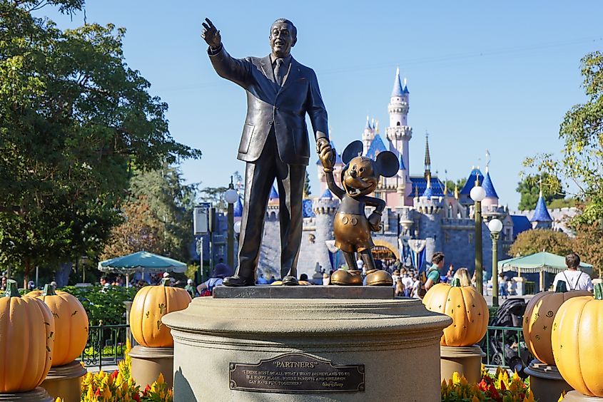 Statue of Walt Disney and Mickey Mouse located in Disneyland, California