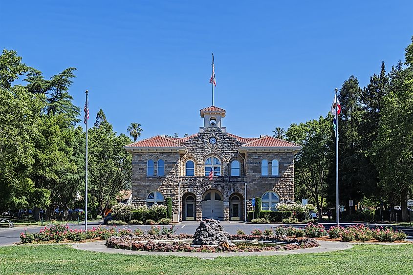 Sonoma City Hall, Sonoma County, California, USA.