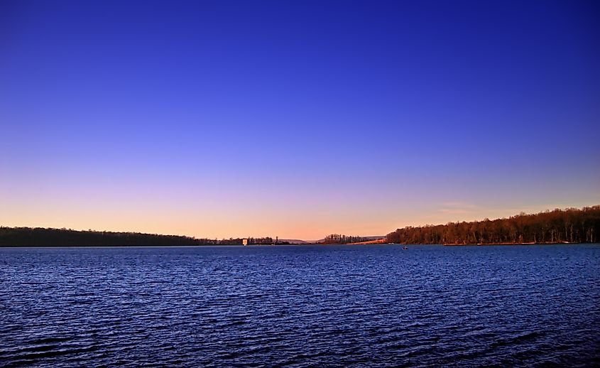 Merrill Creek Reservoir. By Nicholas - CC BY 2.0, Wikimedia Commons.