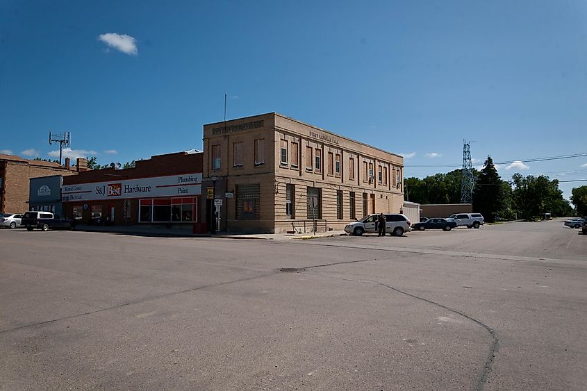 Street view in Garrison, North Dakota.