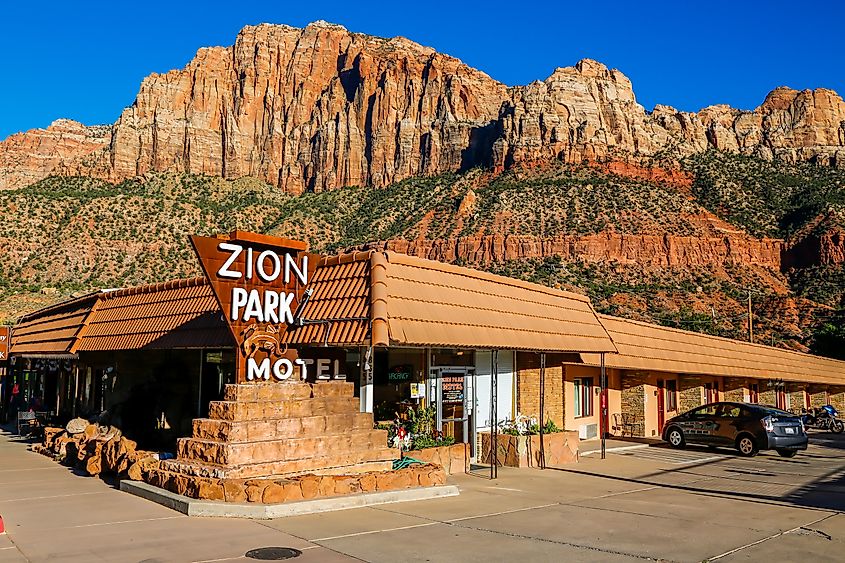 A motel in on the streets of Springdale, Utah