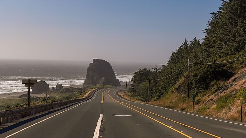View of the coast along the Pacific Coast Highway in Oregon.
