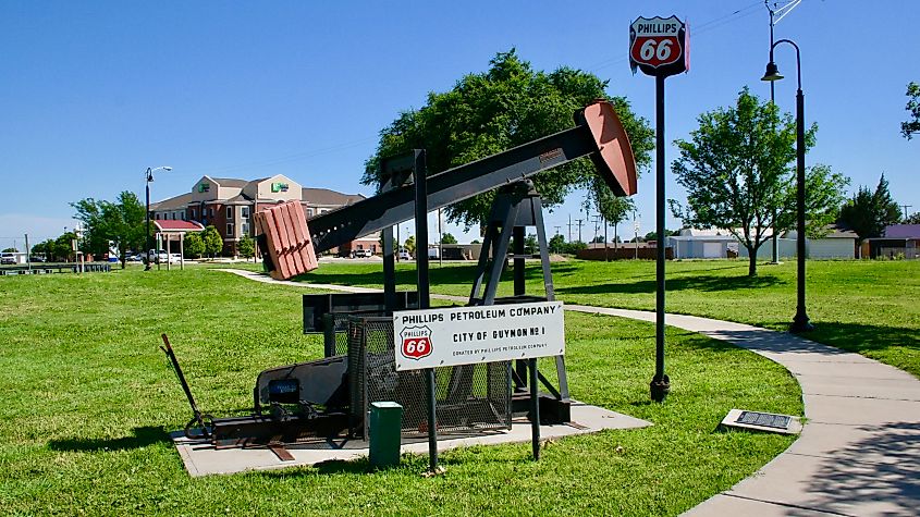 Centennial Park in Guymon, Oklahoma. In Wikipedia. https://en.wikipedia.org/wiki/Guymon,_Oklahoma By Todd Liljedahl - https://www.flickr.com/photos/182542054@N06/48367262306/, CC BY 2.0, https://commons.wikimedia.org/w/index.php?curid=82609255