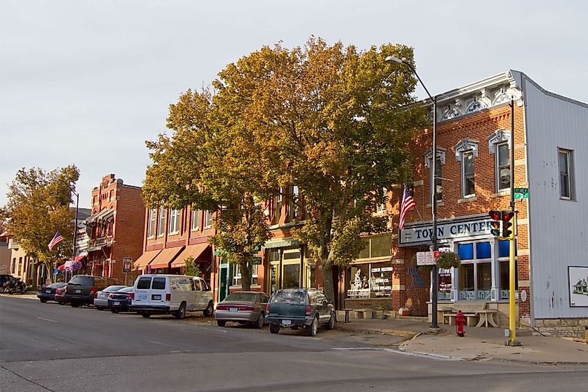 View of the commercial district in Mount Vernon, Iowa.