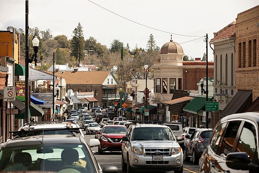 A busy traffic day in Sonora, California.