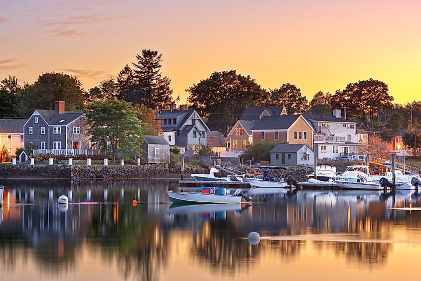 Portsmouth, New Hampshire, USA townscape at dusk.