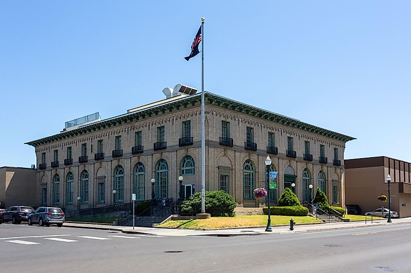 United States Post Office and Court House building in downtown