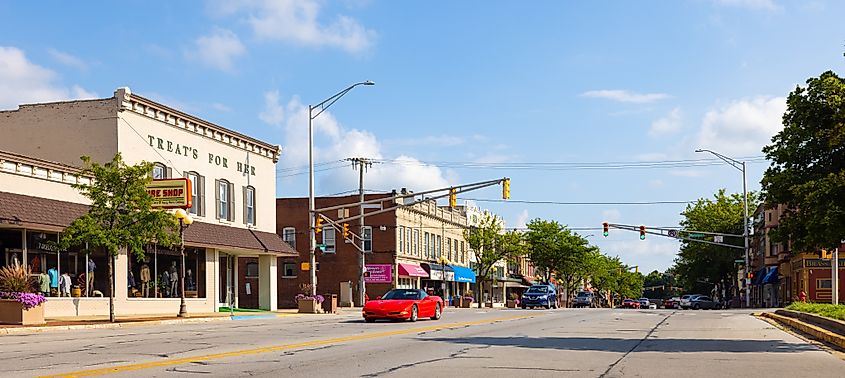 Plymouth, Indiana: The business district on Michigan Street