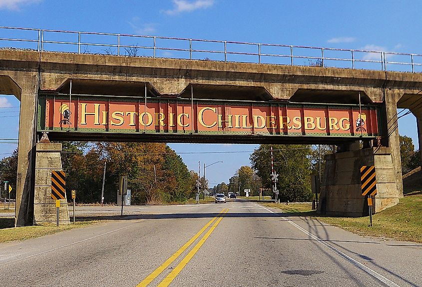 A sign welcoming visitors to the historic town of Childersburg, Alabama