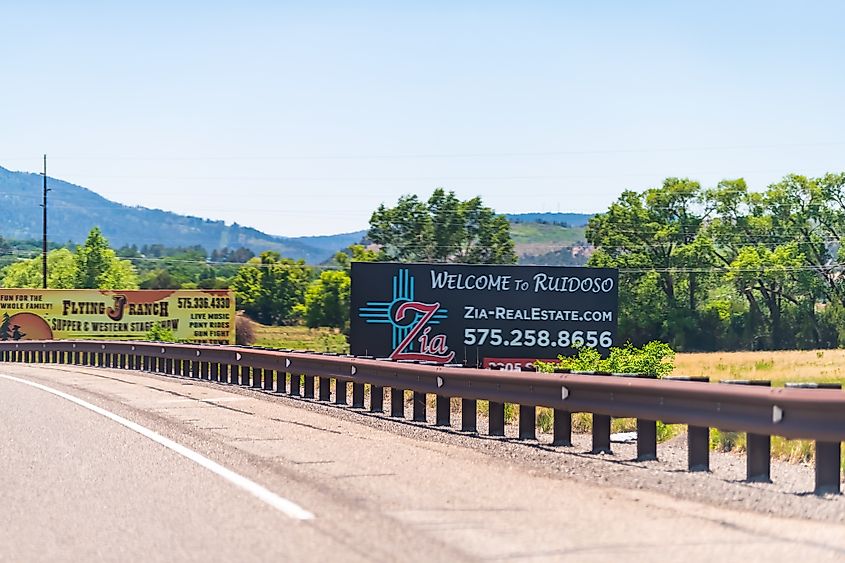 Sign welcoming visitors to Rudioso, New Mexico.