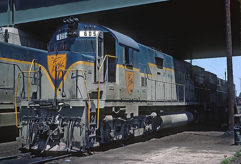DH 605, an ALCO Century 628, in Binghamton, New York