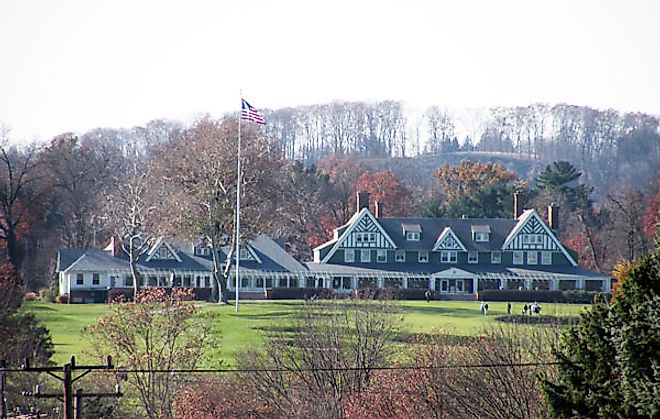 Oakmont Country Club.