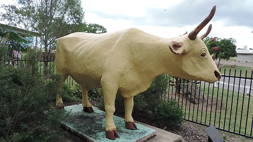 Statue of the bullock "Banana."