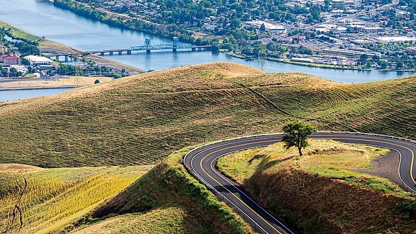 Aerial view of a curvy road overlooking Lewiston in Idaho.