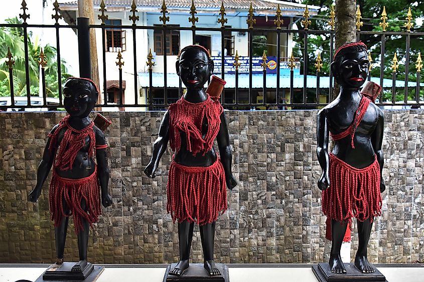 Statues of Jarawa Tribal Women.