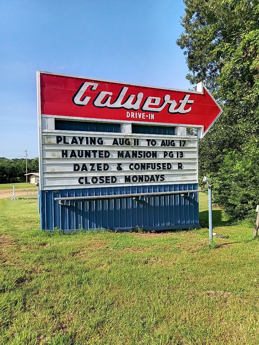 Picture of the sign for the Calvert Drive - In located in Calvert City, Kentucky. Editorial credit: MachoCoffee / Shutterstock.com