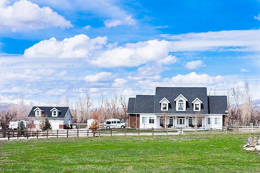 Elegant american home on large property in Mount Pleasant, Utah.