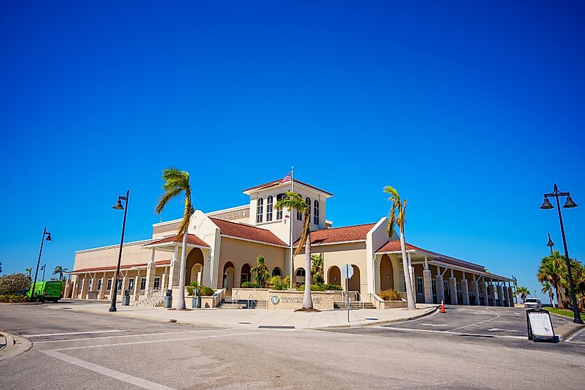 Charlotte Harbor Event and Conference Center in Punta Gorda. Editorial credit: Felix Mizioznikov / Shutterstock.com