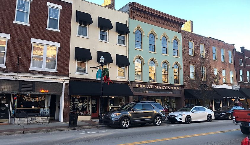 Downtown street in Bardstown, Kentucky.