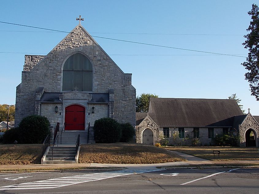 Batesville (Arkansas). In Wikipedia. https://es.wikipedia.org/wiki/Batesville_(Arkansas) De Kennethrorie - Trabajo propio, CC BY-SA 3.0, https://commons.wikimedia.org/w/index.php?curid=44355801