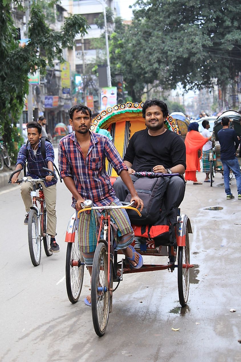 Al Mahmud's ride through Dhaka city on a rickshaw. Image Credit Md. Al Mahmud Khan via Wikimedia.