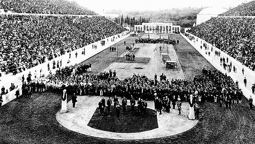 1896 Summer Olympics. In Wikipedia. https://en.wikipedia.org/wiki/1896_Summer_Olympics By originally uploaded on it.wikipedia by it:Utente:Duffo at 09:01, 22 lug 2004. Filename was 1896 Olympic opening ceremony.jpg., Public Domain, https://commons.wikimedia.org/w/index.php?curid=219762