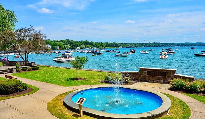  Beautiful scenery on the Skaneateles Lake, 