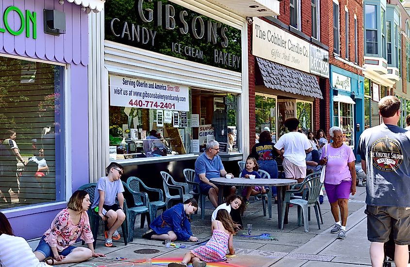 Gibson's Bakery storefront in Oberlin, Ohio, USA, known recently for its case involving Oberlin College.