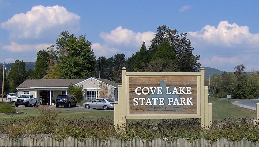 Cove Lake State Park. In Wikipedia. https://en.wikipedia.org/wiki/Cove_Lake_State_Park By Brian Stansberry (photographer) - Own work, CC BY 3.0, https://commons.wikimedia.org/w/index.php?curid=4985692