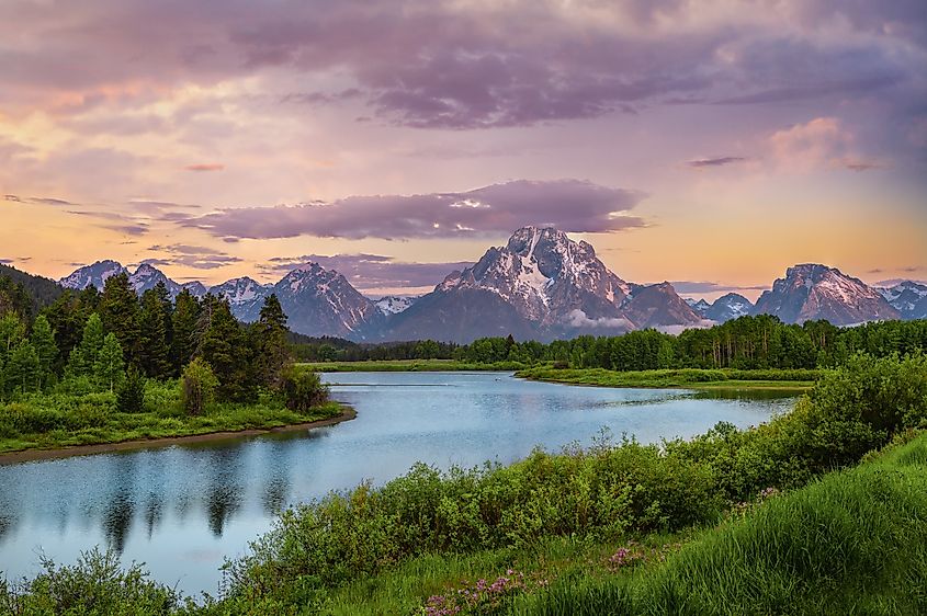 Stunning landscape view from Oxbow Bend in Grand Teton National Park.