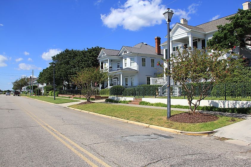 Beaufort Historic District (Beaufort, North Carolina). In Wikipedia. https://en.wikipedia.org/wiki/Beaufort_Historic_District_(Beaufort,_North_Carolina) By Carl Griffith - Own work, CC BY-SA 3.0, https://commons.wikimedia.org/w/index.php?curid=21637645