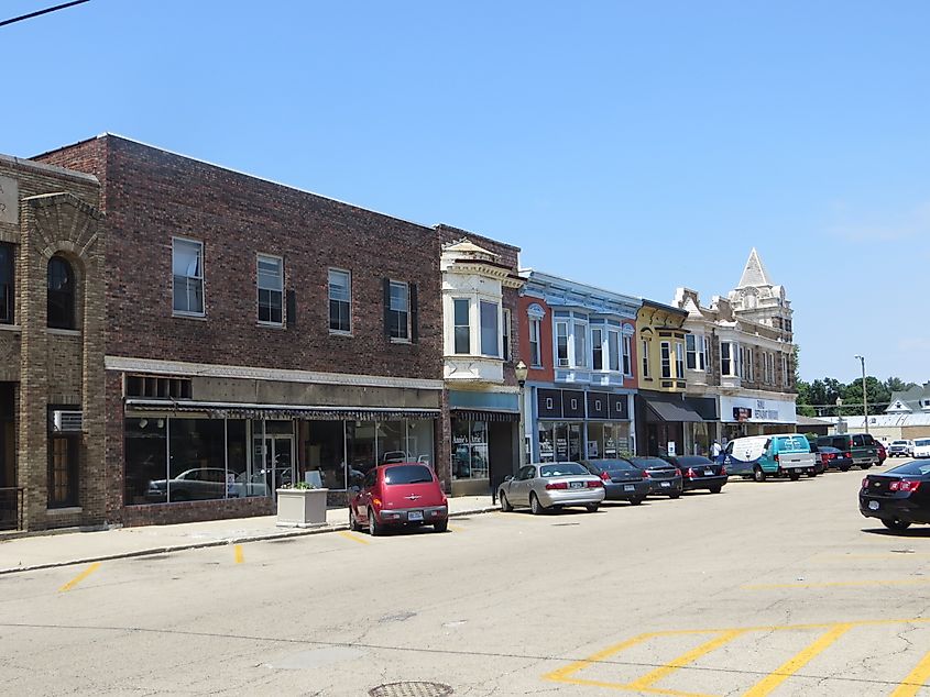 Illinois Avenue in Mendota, Illinois