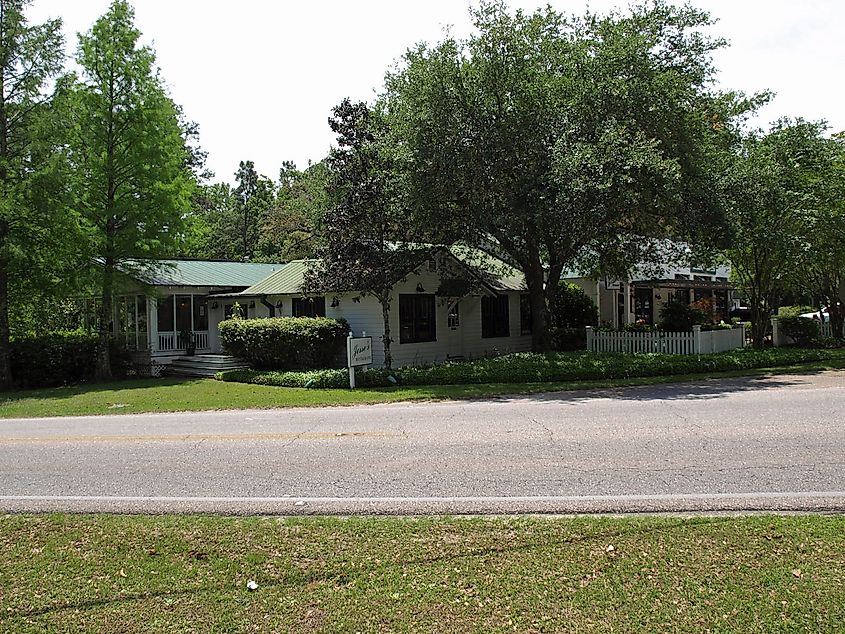 Jesse's Restaurant in Magnolia Springs Historic District.