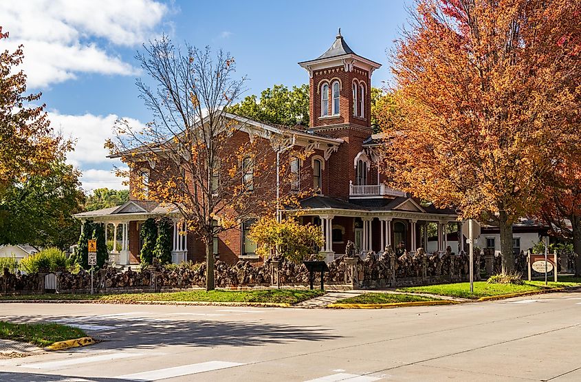 Decorah, Iowa: Ornate building housing Porter House Museum on West Broadway.