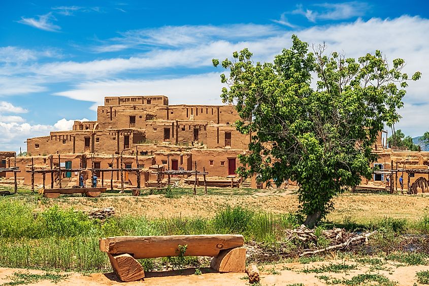 Front view of the San Francisco de Asís Mission Church, Rancho de Taos, New Mexico.